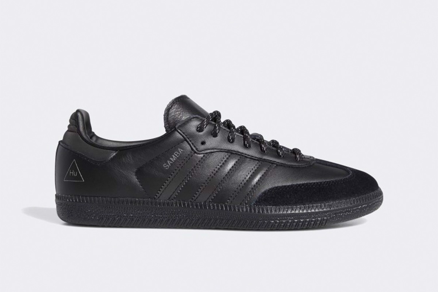 top-9-doi-pharrell-x-adidas-di-cung-nam-thang