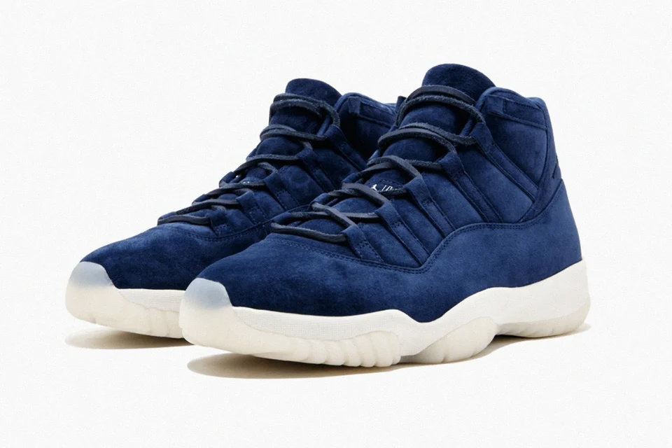 10-mau-giay-vo-van-nhat-nhung-lai-ban-voi-gia-tren-troi