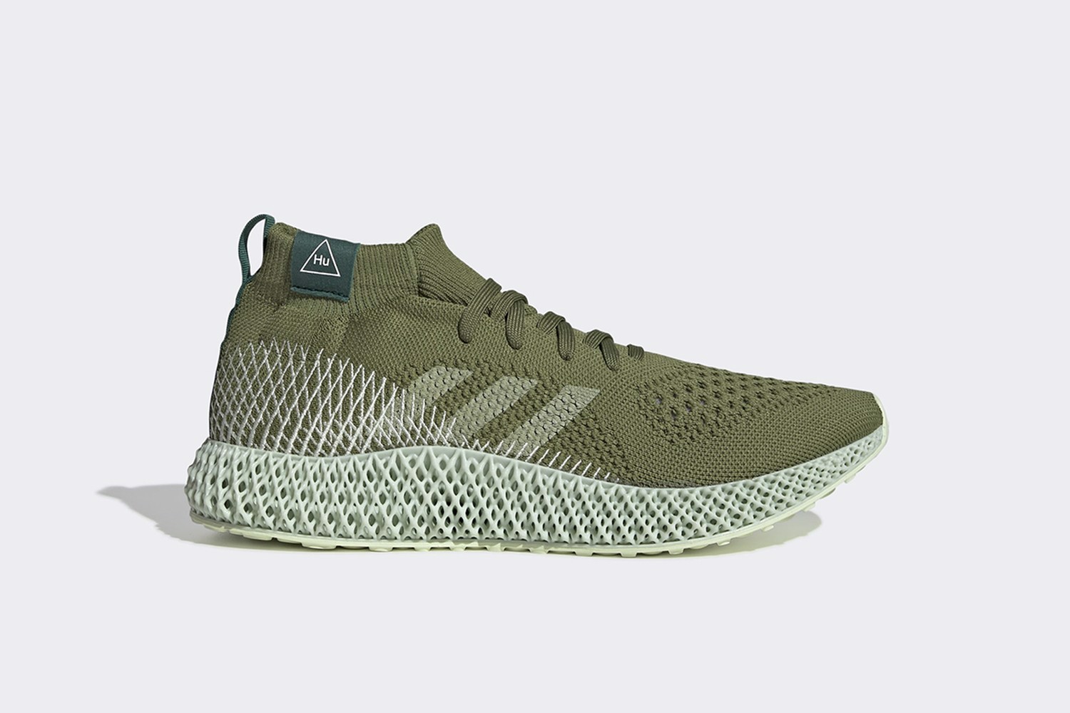 top-9-doi-pharrell-x-adidas-di-cung-nam-thang