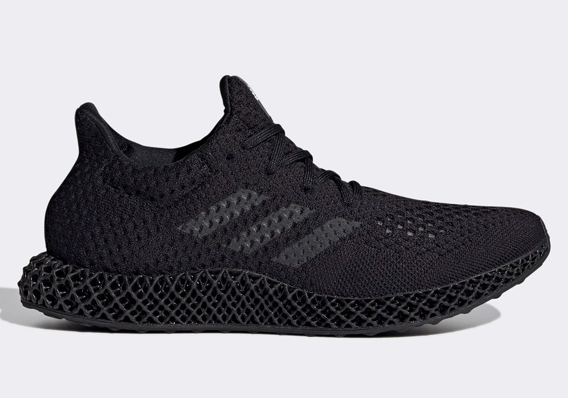 cam-nhan-tuong-lai-cung-adidas-4d-futurecraft-triple-black