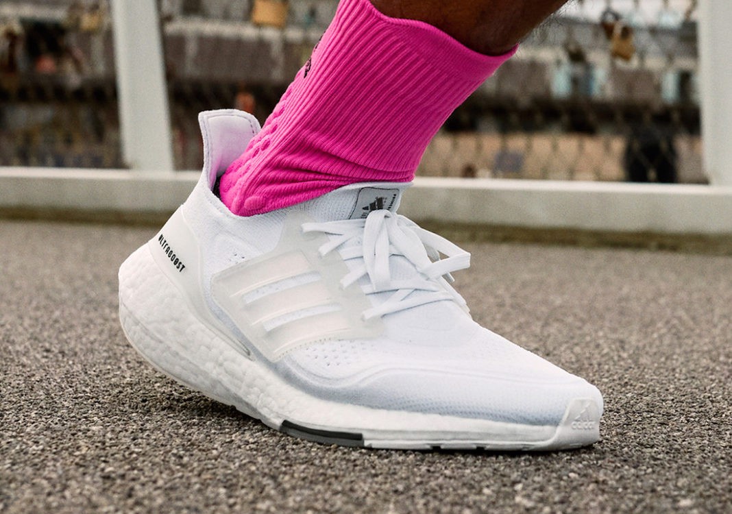 Adidas Ultra Boost 21 vẫn là vua của những đôi giày chạy bộ sành điệu Hinh anh 8: Adidas Ultra Boost 21 van la vua cua nhung doi giay chay bo sanh dieu