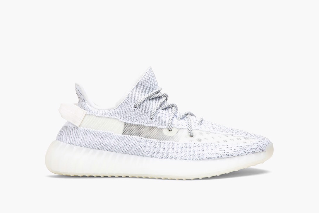chao-don-su-tro-lai-cua-adidas-yeezy-boost-350v2-beluga-reflective