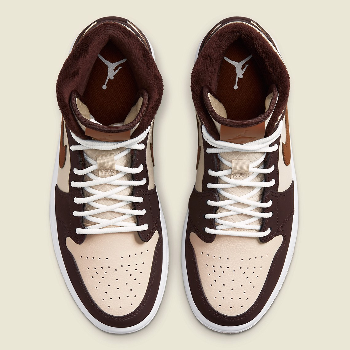 nhung-hinh-anh-chinh-thuc-ve-phien-ban-air-jordan-1-mid-archaeo-brown