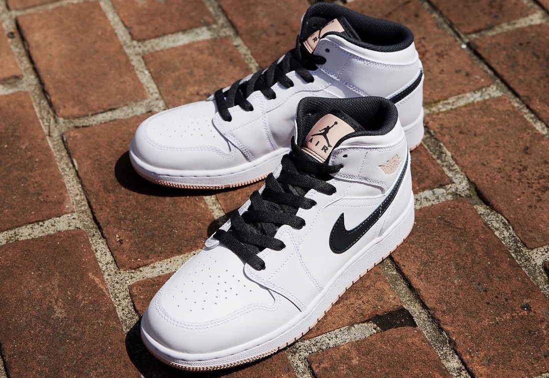 top-10-phien-ban-air-jordan-1-mid-tuyet-voi-nhat-danh-cho-ban-nu