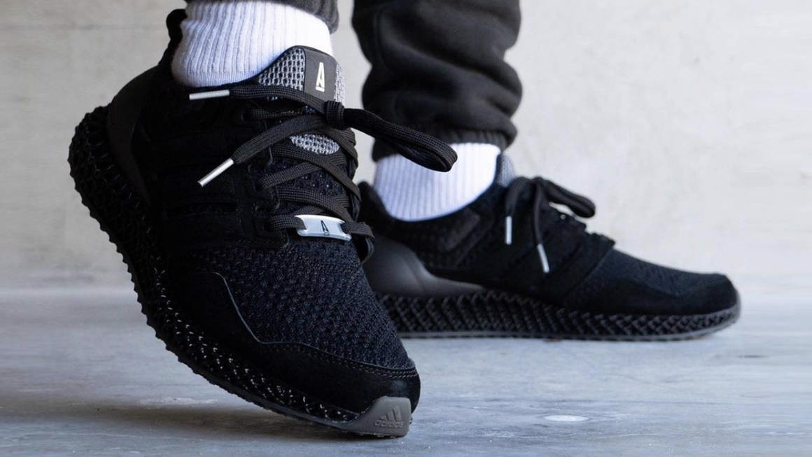 cam-nhan-tuong-lai-cung-adidas-4d-futurecraft-triple-black