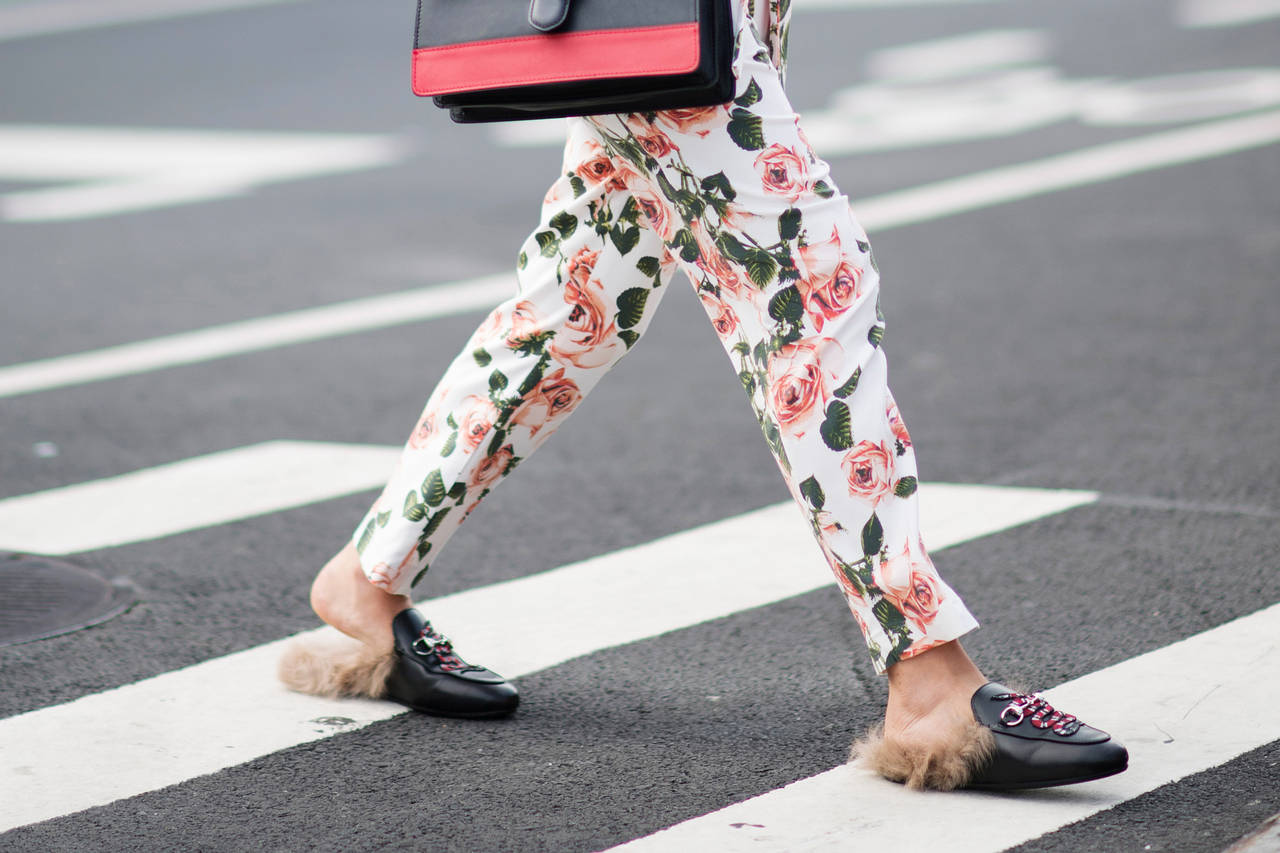 Những mẫu giày Gucci thời thượng nên có ở trong tủ đồ của bạn Hinh anh 5: Nhung mau giay Gucci thoi thuong nen co o trong tu do cua ban