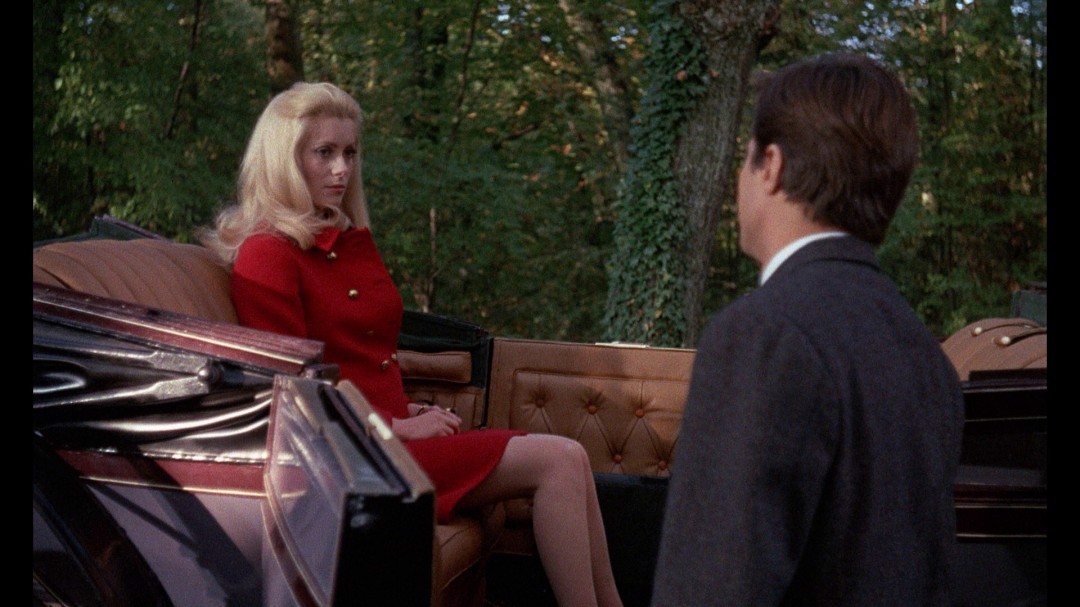 Lịch sử Yves Saint Laurent - Định nghĩa về cái đẹp của nước Pháp Hinh anh 16: Lich su Yves Saint Laurent - Dinh nghia ve cai dep cua nuoc Phap