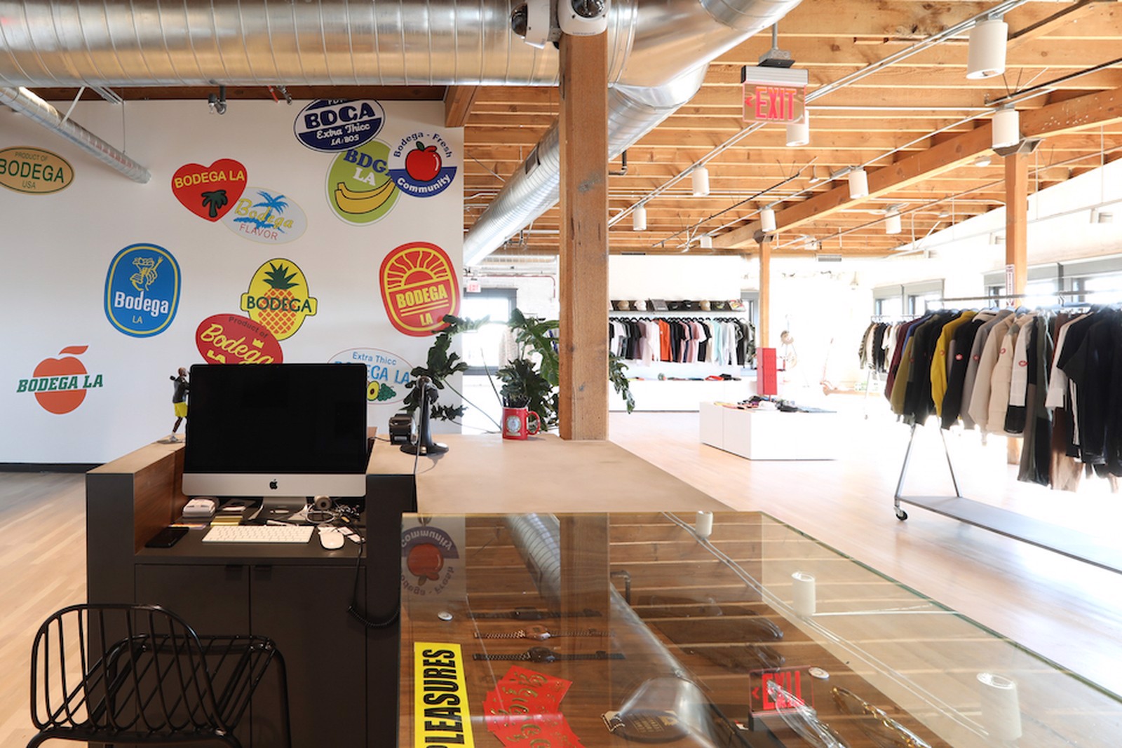 Điểm qua 17 cửa hàng và trang web sneaker tốt nhất trên thế giới Hinh anh 19: Diem qua 17 cua hang va trang web sneaker tot nhat tren the gioi