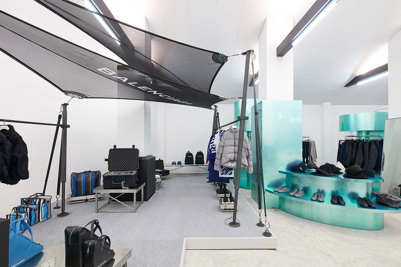 Điểm qua 17 cửa hàng và trang web sneaker tốt nhất trên thế giới Hinh anh 26: Diem qua 17 cua hang va trang web sneaker tot nhat tren the gioi