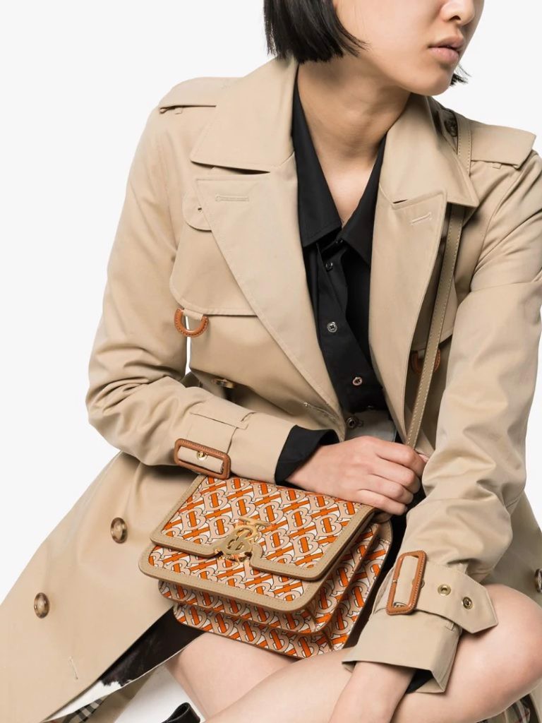 Lịch sử Burberry - Chất quý tộc đầy sang trọng đến từ Anh quốc Hinh anh 8: Lich su Burberry - Chat quy toc day sang trong den tu Anh quoc