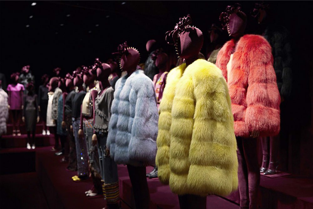 co-the-ban-chua-biet-tom-ford-tung-la-vet-nho-trong-lich-su-gucci