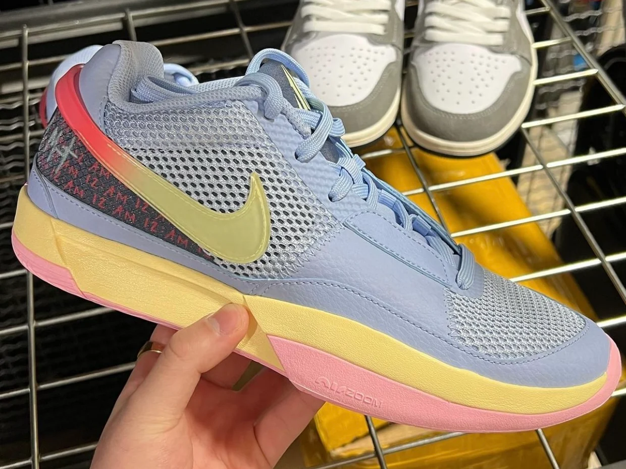 Cầu thủ bóng rổ “Ja” Morant và mẫu giày Nike đặc trưng đầu tiên của mình Hinh anh 3: Cau thu bong ro “Ja” Morant va mau giay Nike dac trung dau tien cua minh