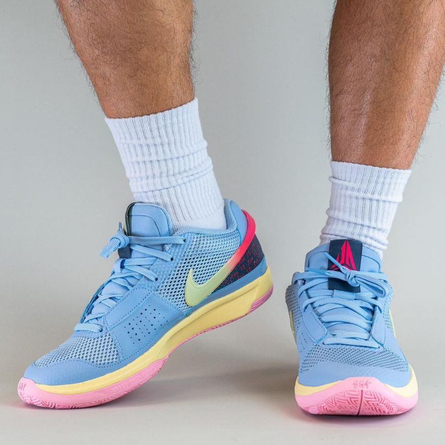 Cầu thủ bóng rổ “Ja” Morant và mẫu giày Nike đặc trưng đầu tiên của mình Hinh anh 5: Cau thu bong ro “Ja” Morant va mau giay Nike dac trung dau tien cua minh