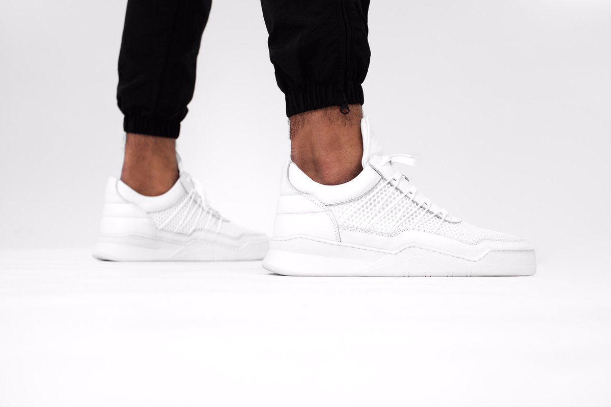 Từ 500k tới 500$ có những đôi giày All White nào mà bạn có thể mua Hinh anh 14: Tu 500k toi 500$ co nhung doi giay All White nao ma ban co the mua