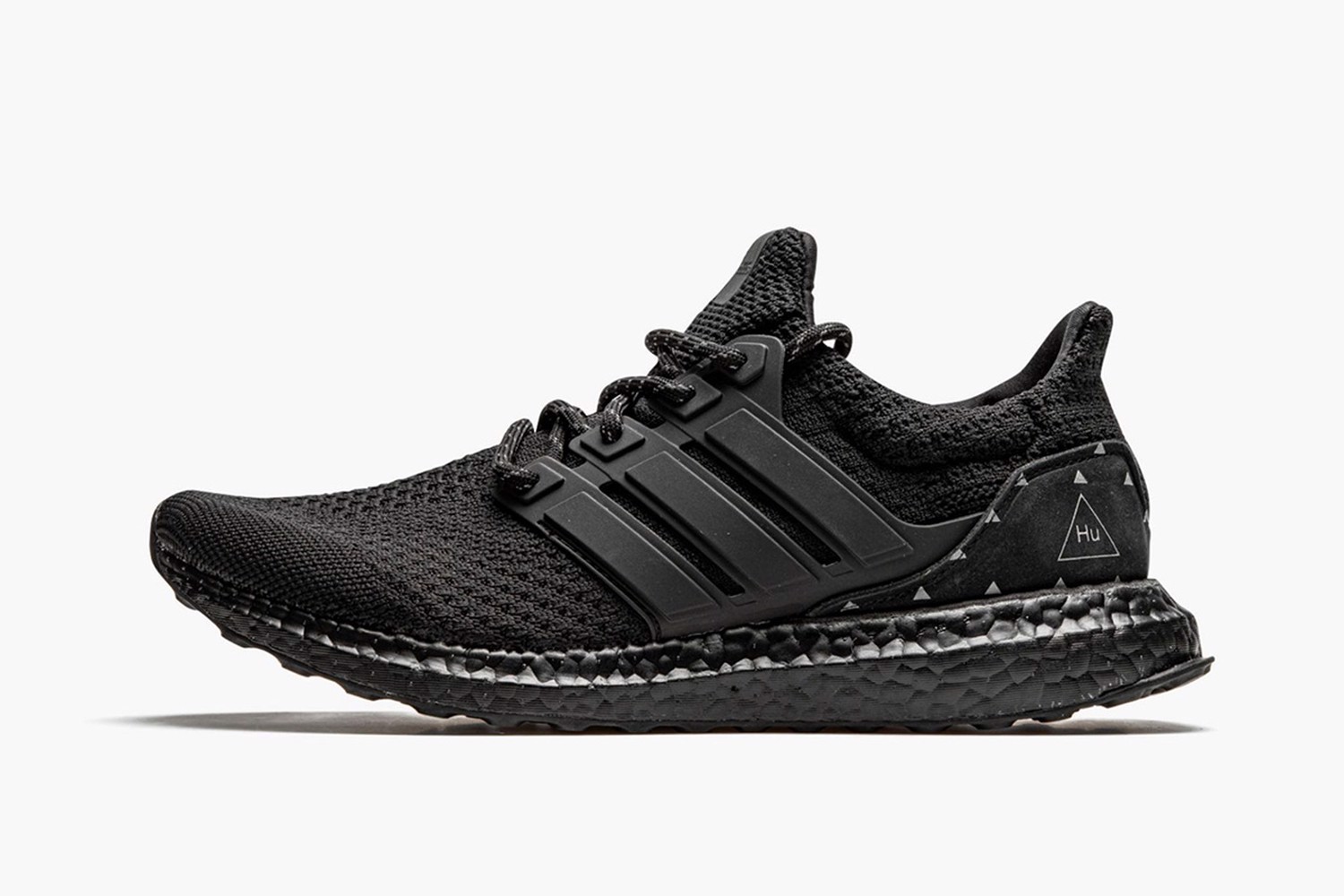 top-9-doi-pharrell-x-adidas-di-cung-nam-thang