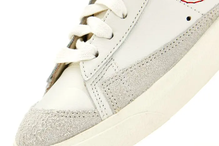 Denham x Nike Blazer Mid '77 - Thêm một lần thành công ? Hinh anh 4: Denham x Nike Blazer Mid '77 - Them mot lan thanh cong ?