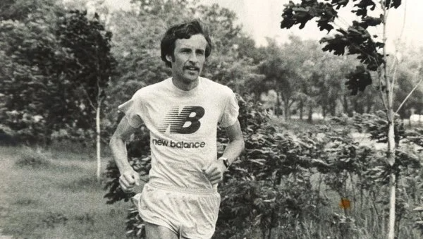 new-balance-574-su-tro-lai-cua-mot-bieu-tuong-chay-thap-nien-80