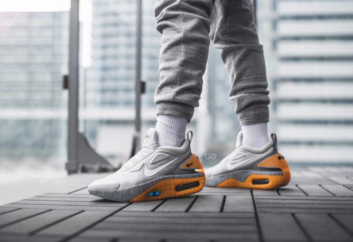 giay-bong-ro-voi-cong-nghe-moi-nhat-cua-nike-la-manh-loi-quang-cao-hay