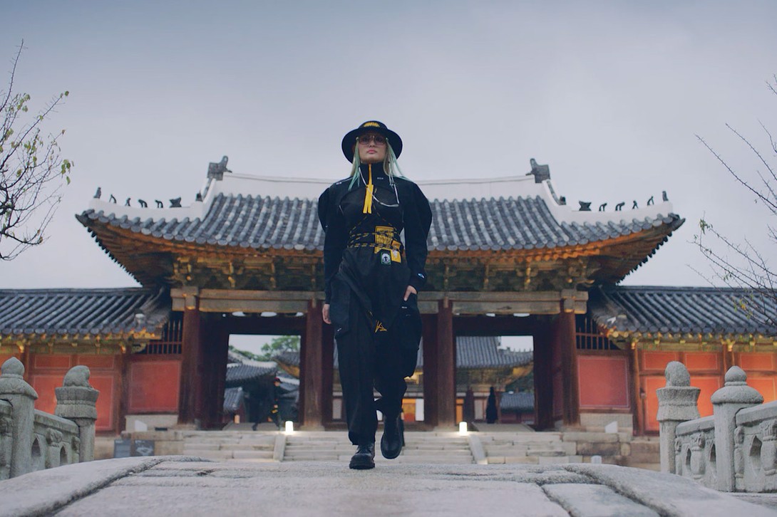 khi-thoi-trang-va-lich-su-giao-thoa-tai-ss22-seoul-fashion-week