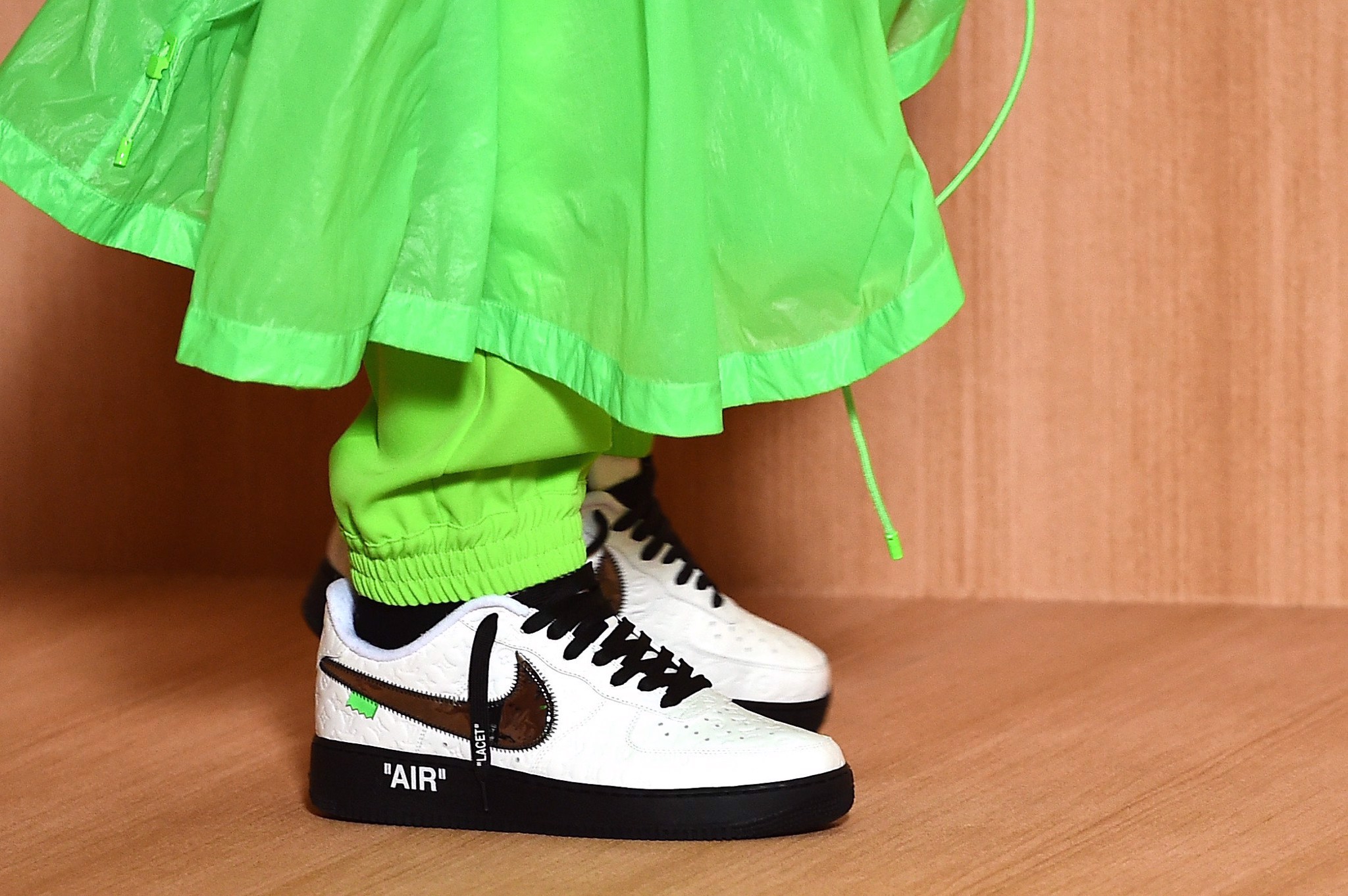 Virgil Abloh và màn ra mắt của Louis Vuitton x Nike Air Force 1s Hinh anh 4: Virgil Abloh va man ra mat cua Louis Vuitton x Nike Air Force 1s