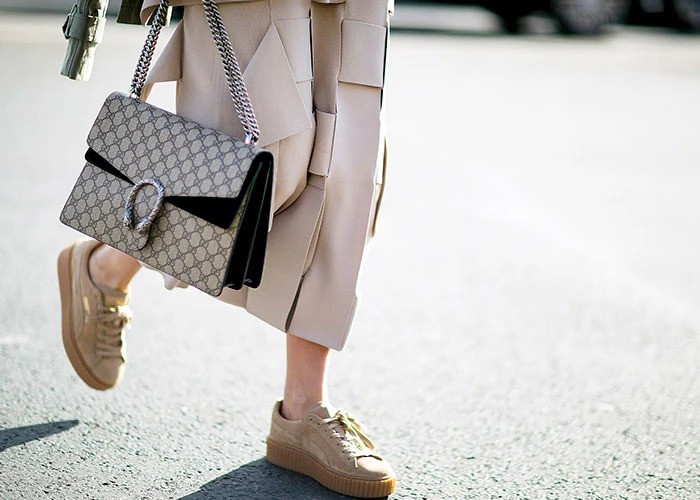 co-nen-dau-tu-mua-tui-xach-gucci-dionyous