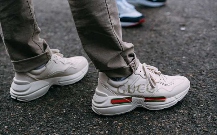 Những mẫu giày Gucci thời thượng nên có ở trong tủ đồ của bạn Hinh anh 4: Nhung mau giay Gucci thoi thuong nen co o trong tu do cua ban