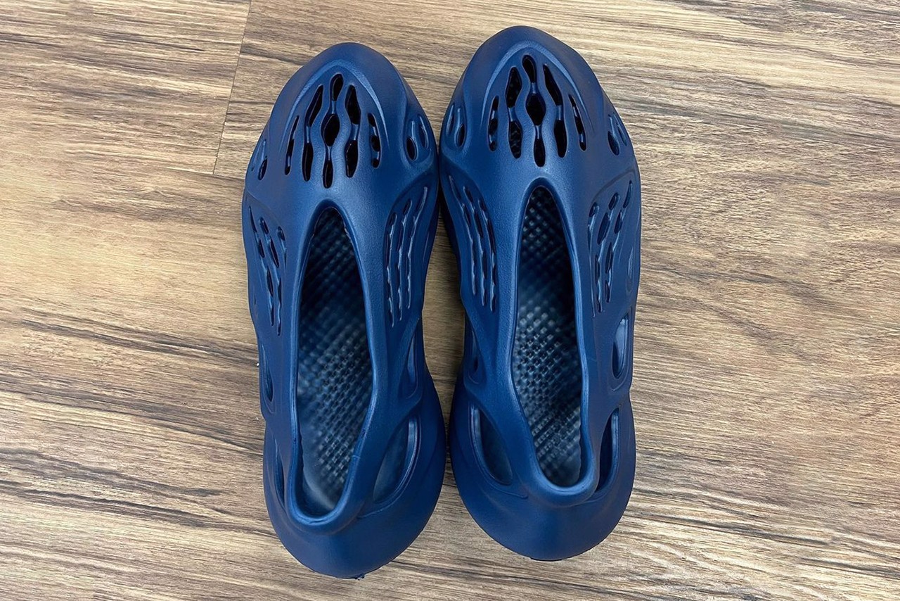 hinh-anh-chinh-thuc-cua-adidas-yeezy-foam-rnnr-