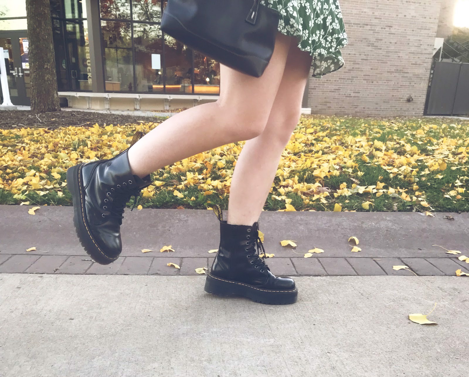 dr-martens-cac-phong-cach-va-thiet-ke-da-tao-nen-lich-su