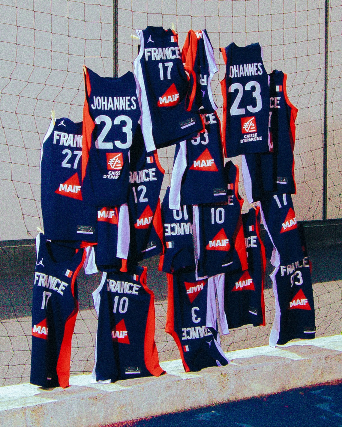 jordan-quai-54-2021-su-pha-tron-doc-dao-hoa-tiet-tay-phi-hien-dai-voi-net-tinh-te-cua-paris