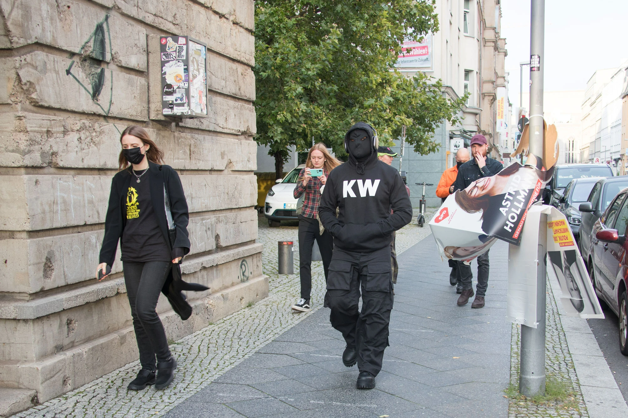 cung-nhin-qua-cach-phoi-do-cung-quan-cargo-pants-cua-cac-ngoi-sao-nhac