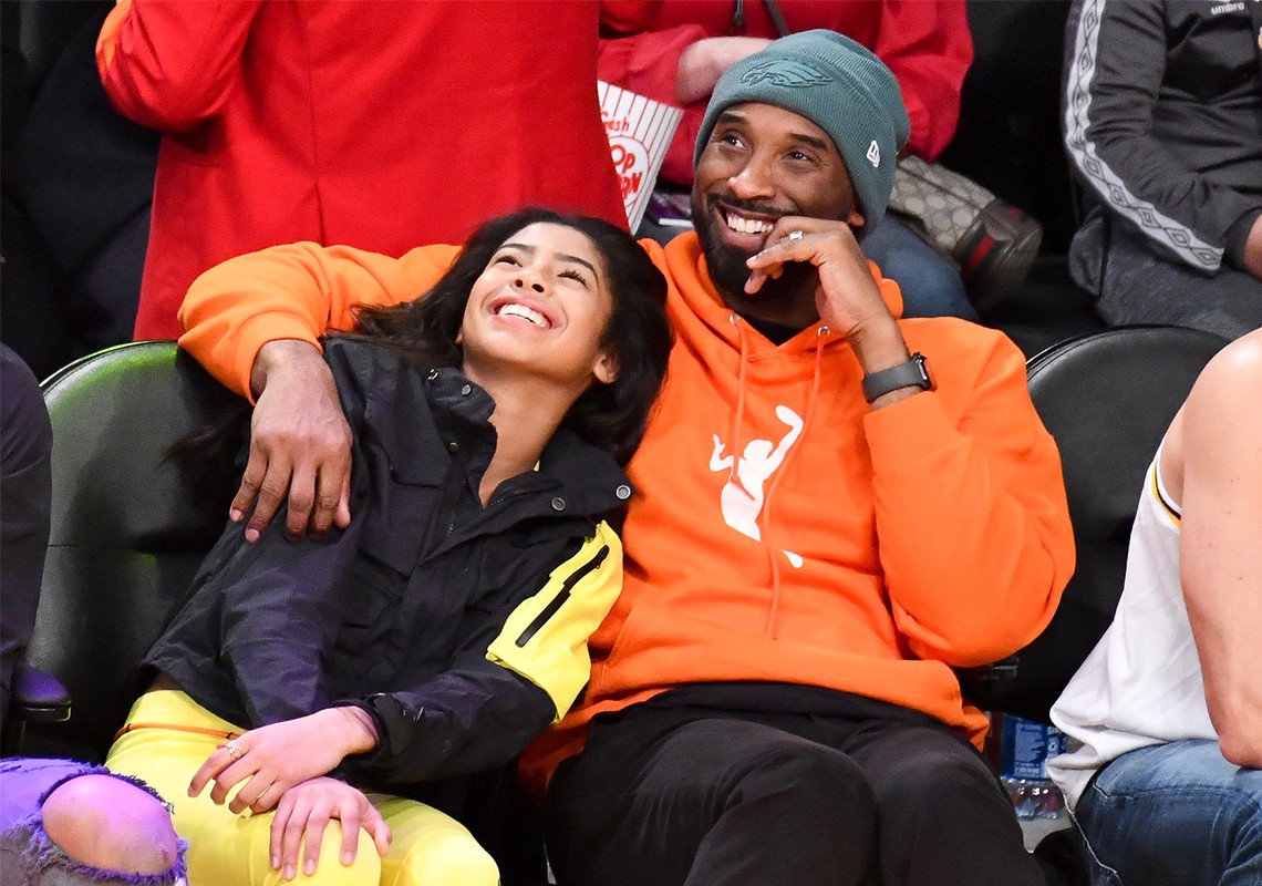 tron-mot-nam-ngay-mat-cua-huyen-thoai-bong-ro-kobe-bryant-26-1-2020-26-1-2021