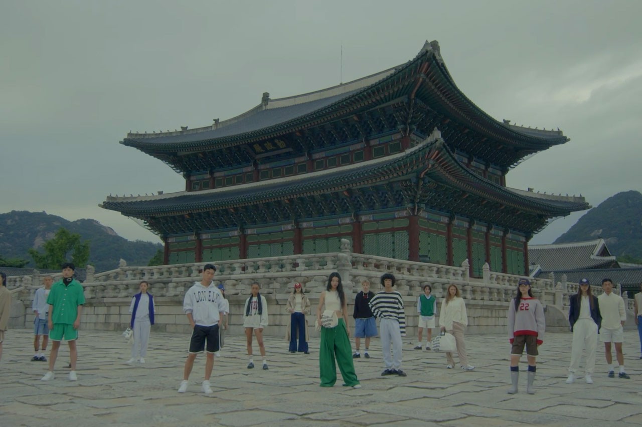 khi-thoi-trang-va-lich-su-giao-thoa-tai-ss22-seoul-fashion-week