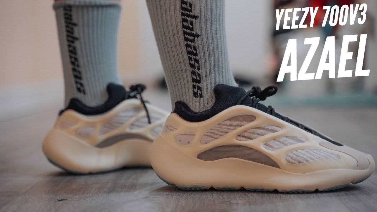 review-giay:-adidas-yeezy-700-v3-azael---ve-dep-doc-la-thu-hut-tu-cai