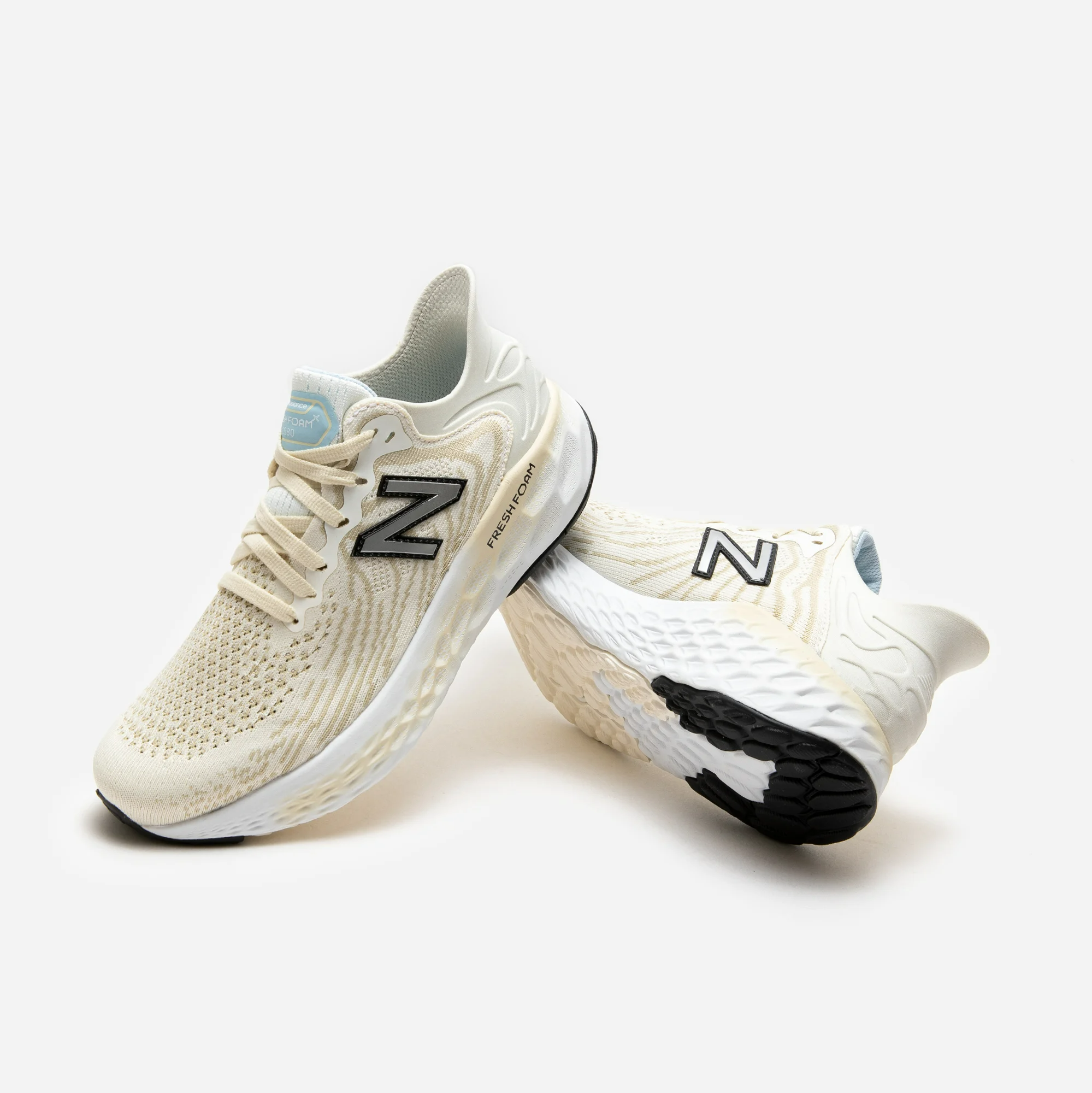 Sự kết hợp Naked CPH x New Balance tạo ra hai phiên bản đặc biệt 1080