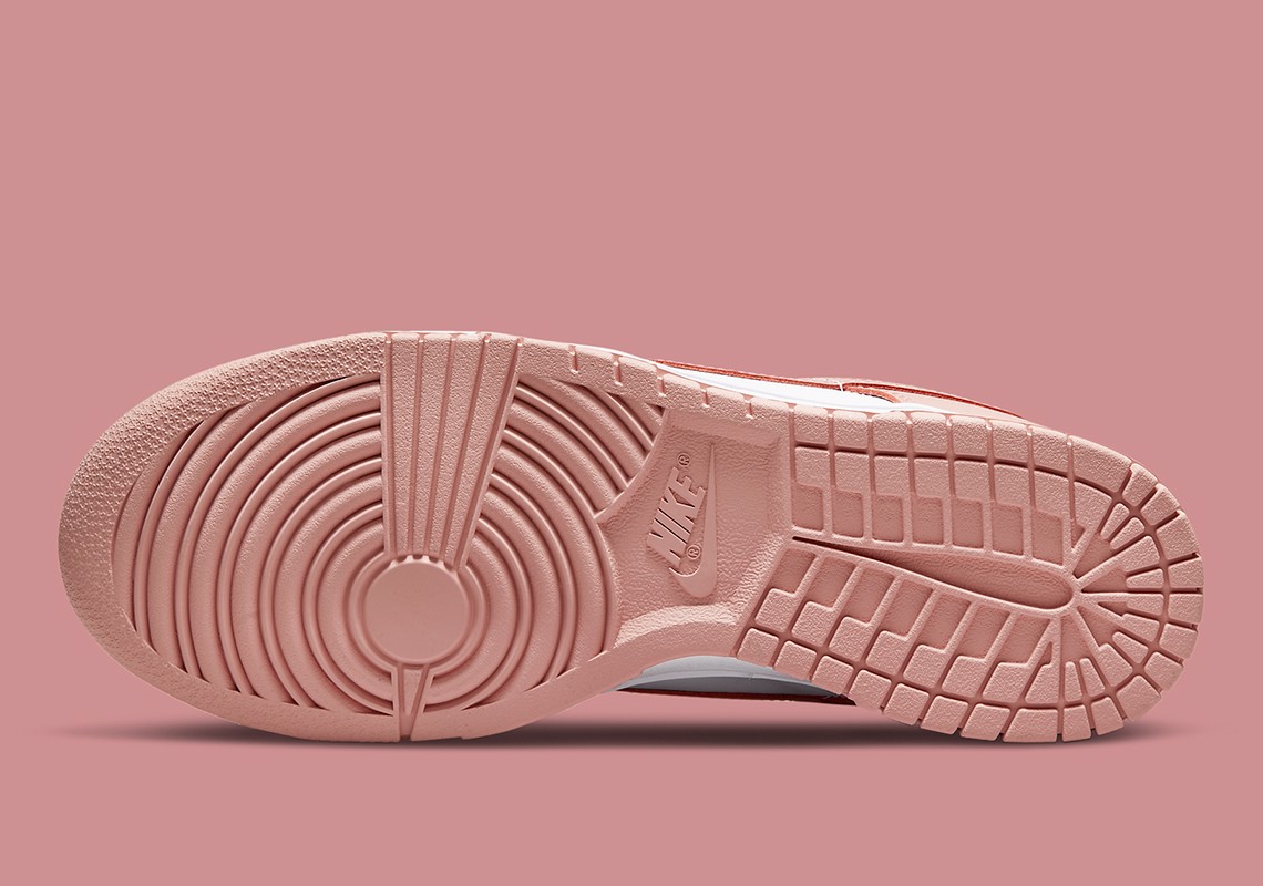 hinh-anh-chinh-thuc-cua-phien-ban-nu-nike-dunk-low-“rose-whisper”