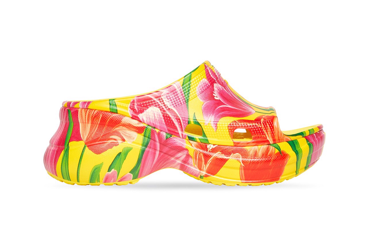 balenciaga-cho-ra-mat-mot-so-phoi-mau-moi-cua-crocs-pool-slide