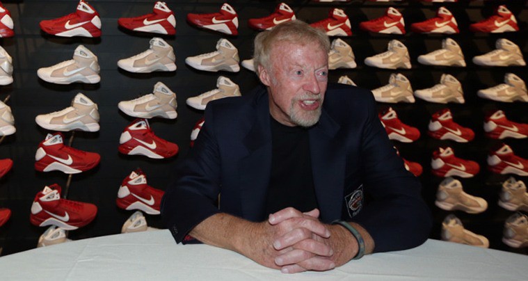 cha-de-cua-cac-ong-lon-trong-lang-thoi-trang-sneaker-la-ai