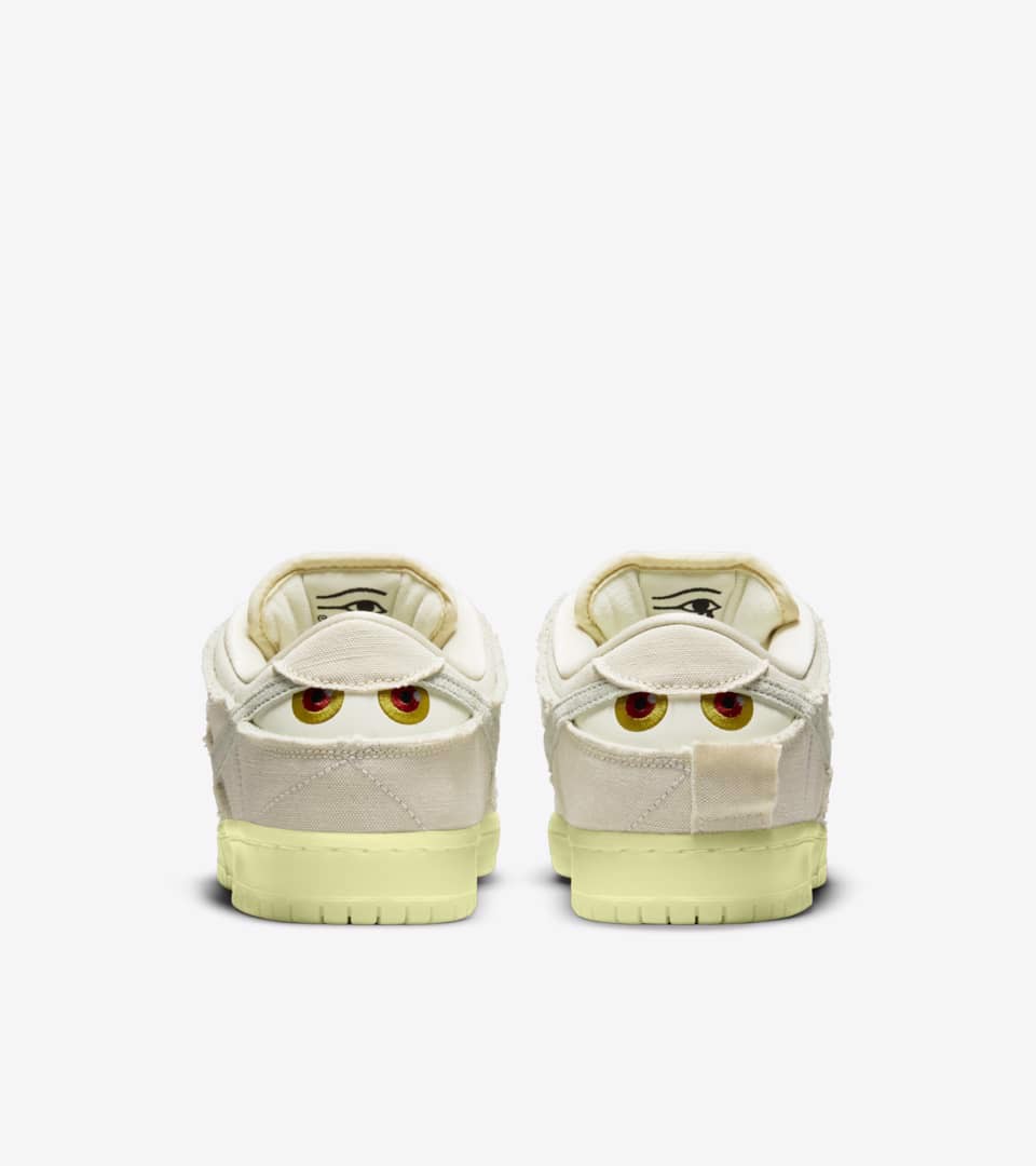 Cầm trên tay phiên bản Nike SB Dunk Low "Mummy" Hinh anh 3: Cam tren tay phien ban Nike SB Dunk Low "Mummy"