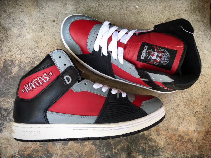 lich-su-va-y-nghia-ra-doi-cua-chnky-sneaker