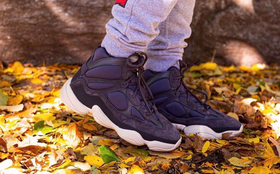 nhung-thay-doi-cua-dong-adidas-yeezy-ke-tu-album-cuoi-cung-cua-kanye-west