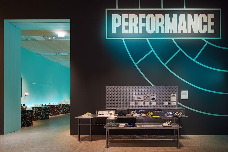 Có hay không việc thành lập một bảo tàng giày thể thao? Hinh anh 4: Co hay khong viec thanh lap mot bao tang giay the thao?