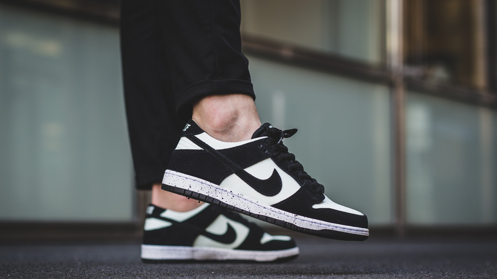 Nike SB Dunk: từ Beater yêu thích của Skateboard đến Staple Streetwear Hinh anh 5: Nike SB Dunk: tu Beater yeu thich cua Skateboard den Staple Streetwear