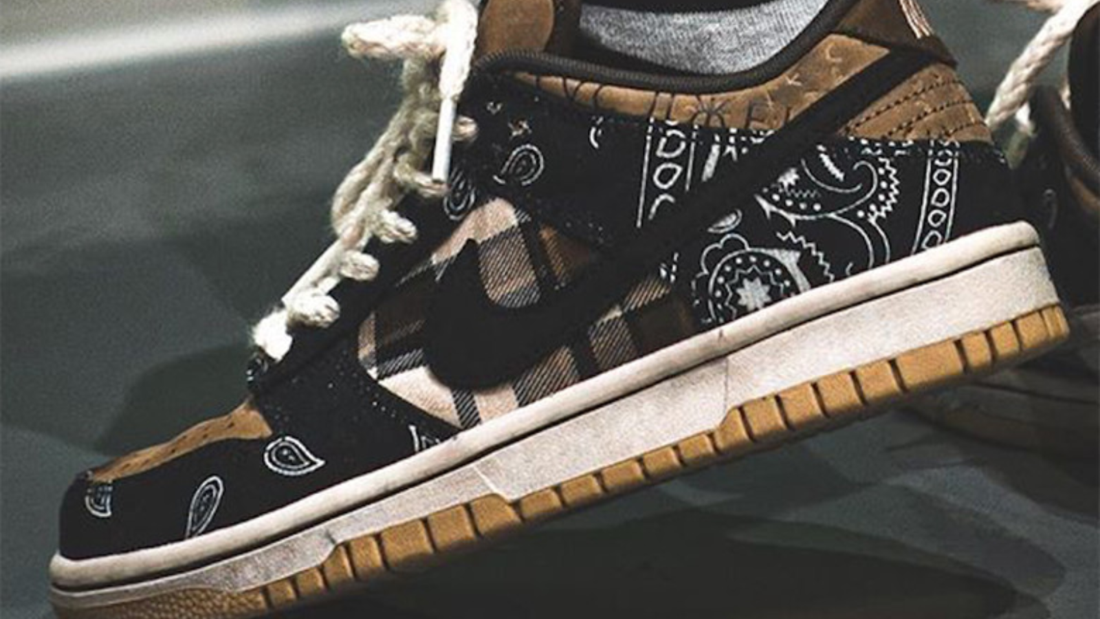 Nike SB Dunk: từ Beater yêu thích của Skateboard đến Staple Streetwear Hinh anh 12: Nike SB Dunk: tu Beater yeu thich cua Skateboard den Staple Streetwear