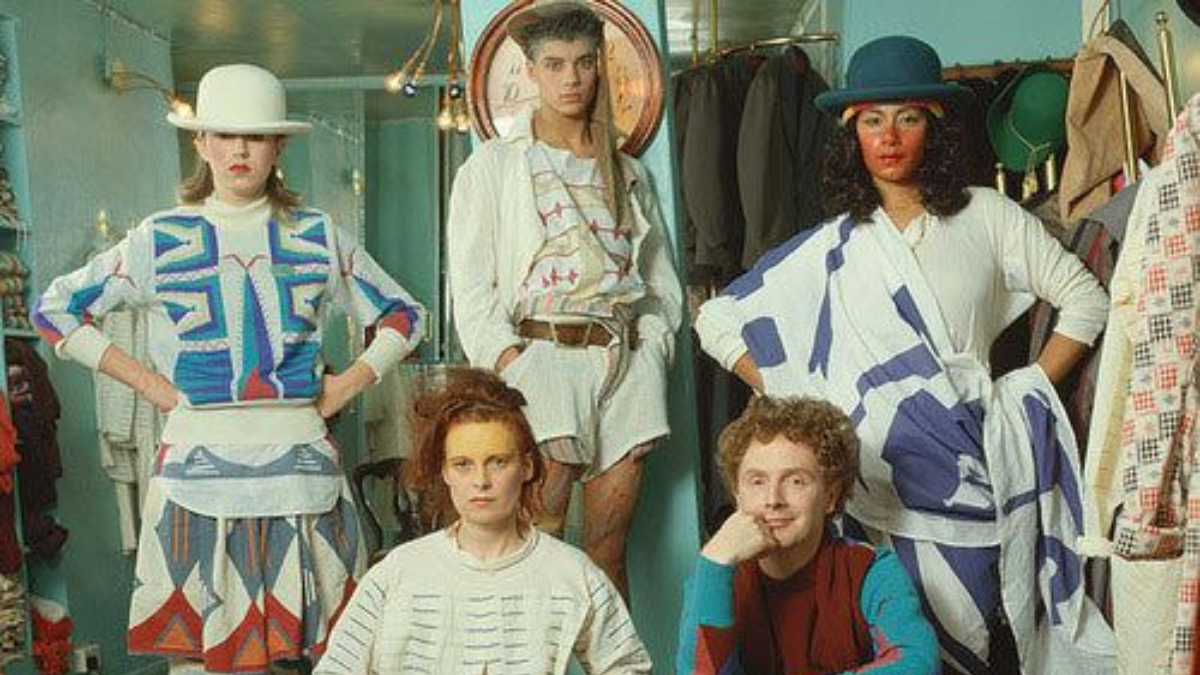 Thương hiệu Vivienne Westwood là gì mà làm chao đảo Gen Z đến vậy? Hinh anh 8: Thuong hieu Vivienne Westwood la gi ma lam chao dao Gen Z den vay?
