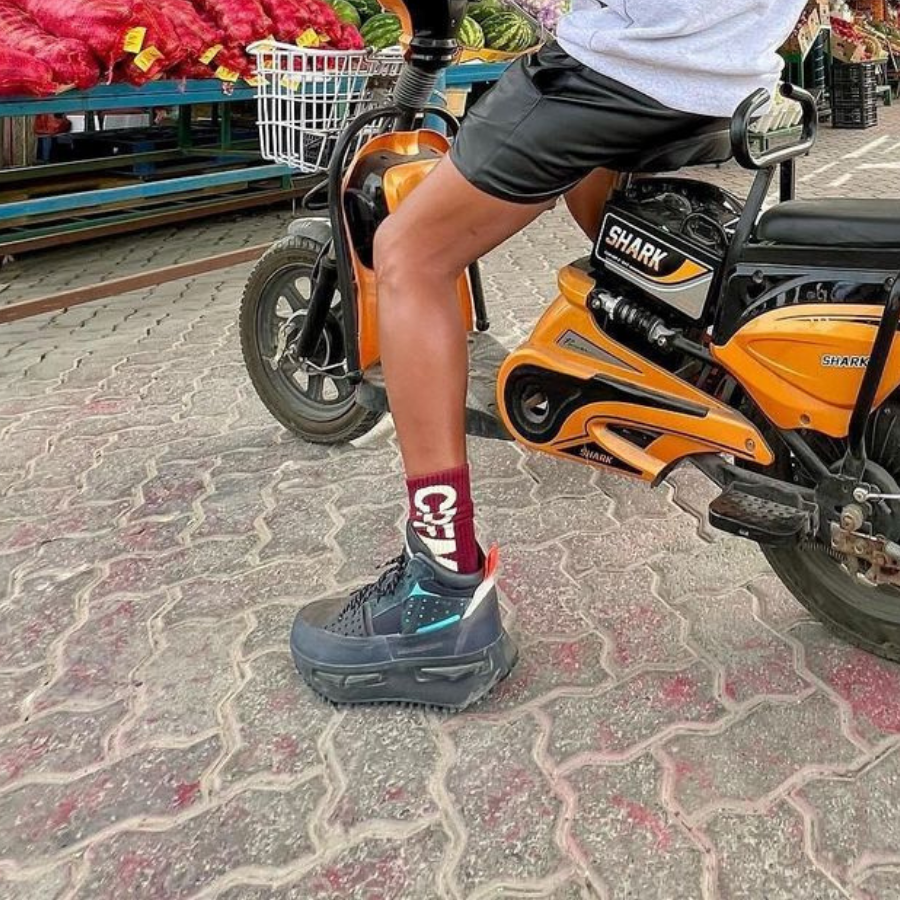 pharrell-william-tiet-lo-ve-mot-phien-ban-adidas-hu-nmd-s1-ryat-moi