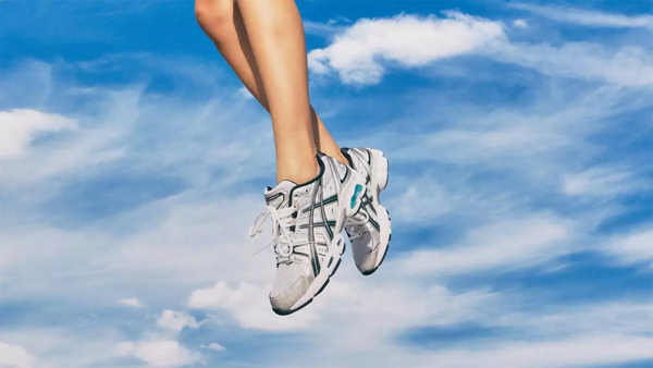 Onitsuka Tiger và ASICS: Lịch sử năm 1970-1985 của Gary Warnett Hinh anh 8: Onitsuka Tiger va ASICS: Lich su nam 1970-1985 cua Gary Warnett