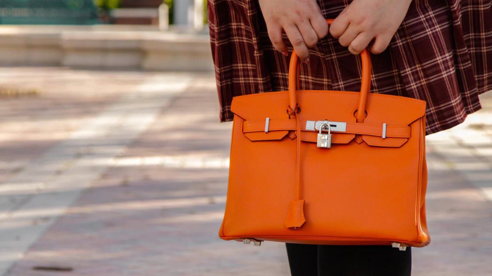 Những thương hiệu túi xách xa xỉ được yêu thích nhất hiện nay (Phần 1) Hinh anh 6: Nhung thuong hieu tui xach xa xi duoc yeu thich nhat hien nay (Phan 1)