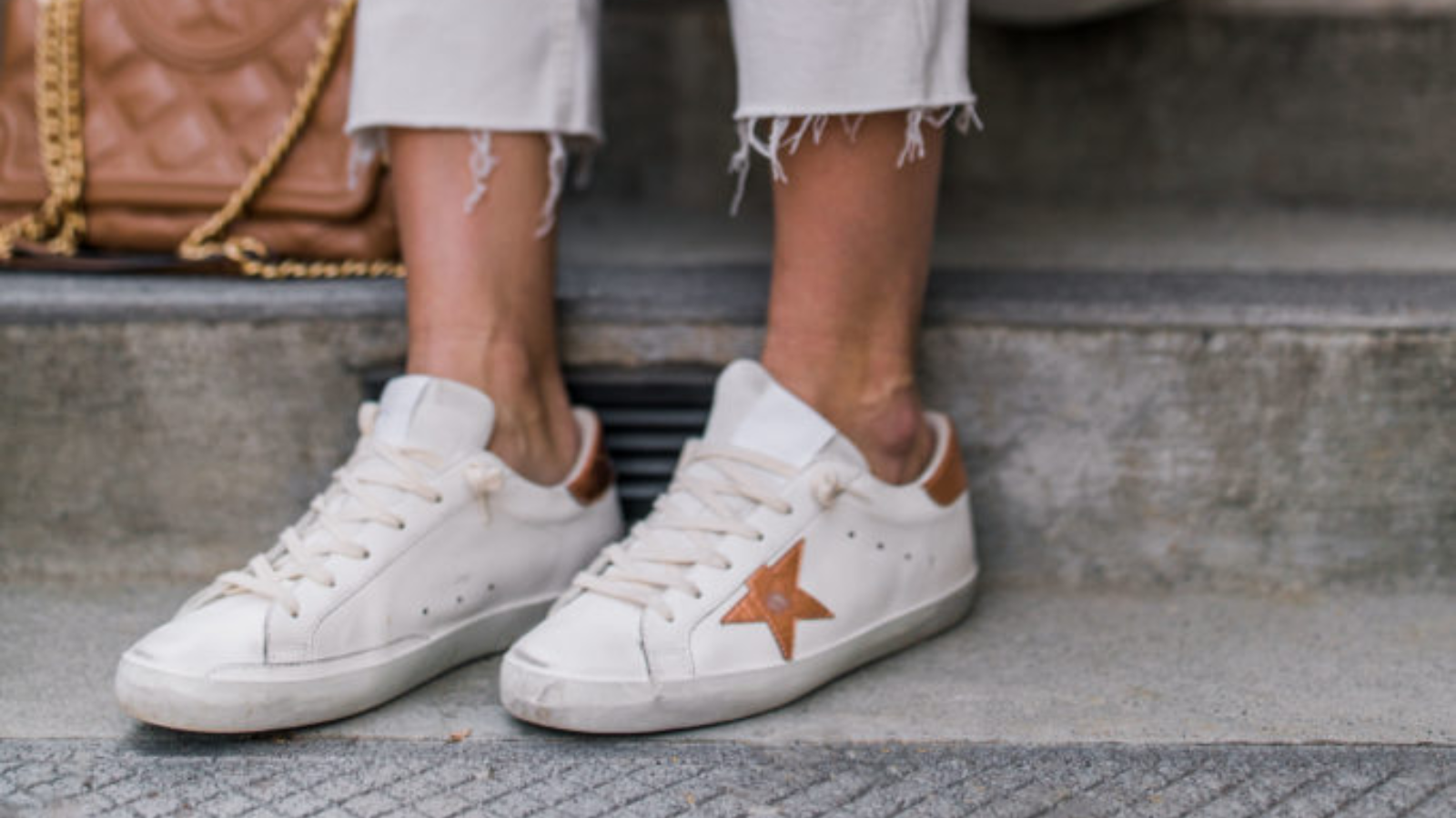 Golden Goose sneaker có thực sự đáng giá như số tiền bạn chi ra? Hinh anh 8: Golden Goose sneaker co thuc su dang gia nhu so tien ban chi ra?