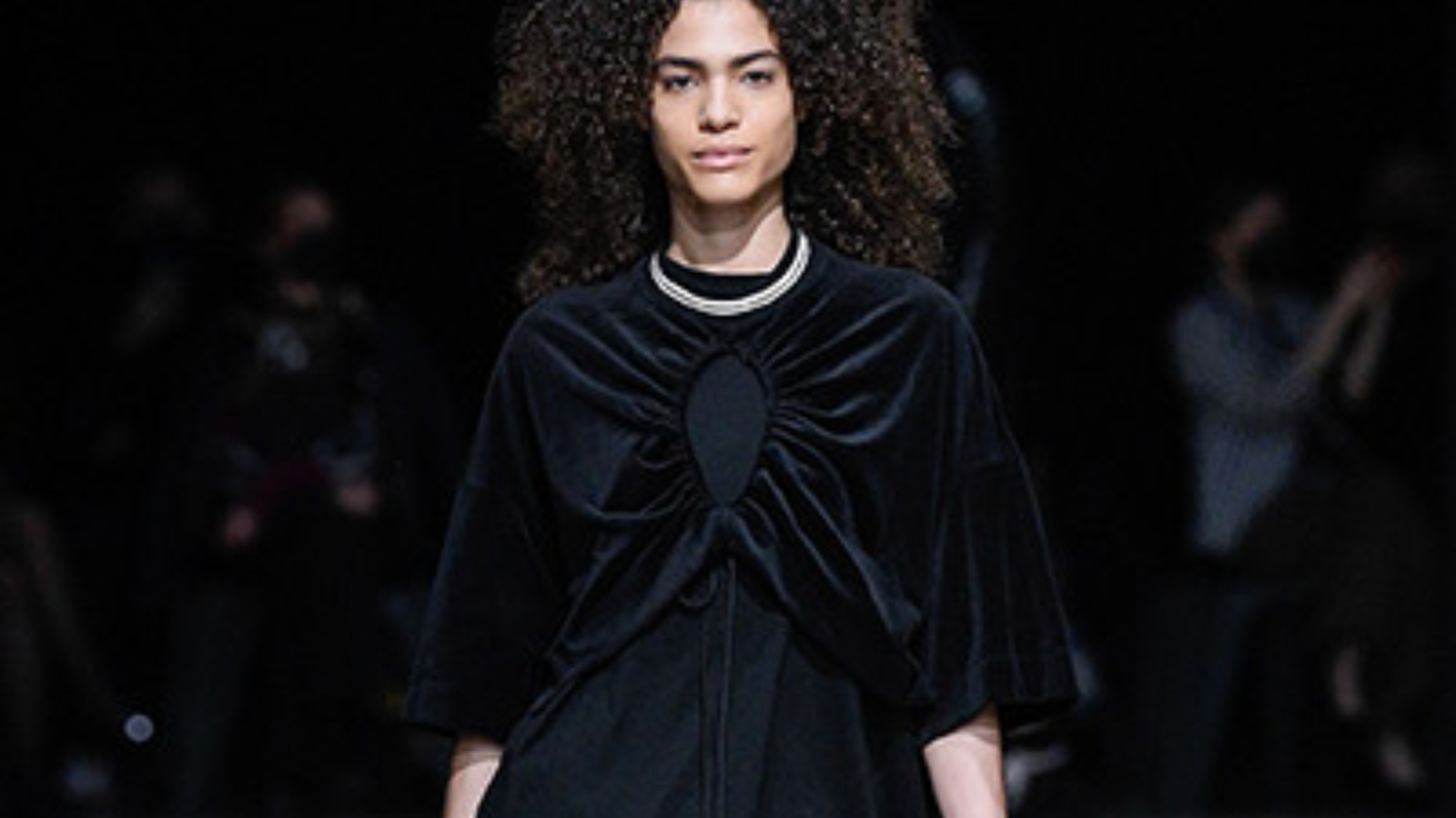 Onitsuka Tiger: BST gợi tầm nhìn xa về thời trang Nhật những năm 1980 Hinh anh 11: Onitsuka Tiger: BST goi tam nhin xa ve thoi trang Nhat nhung nam 1980