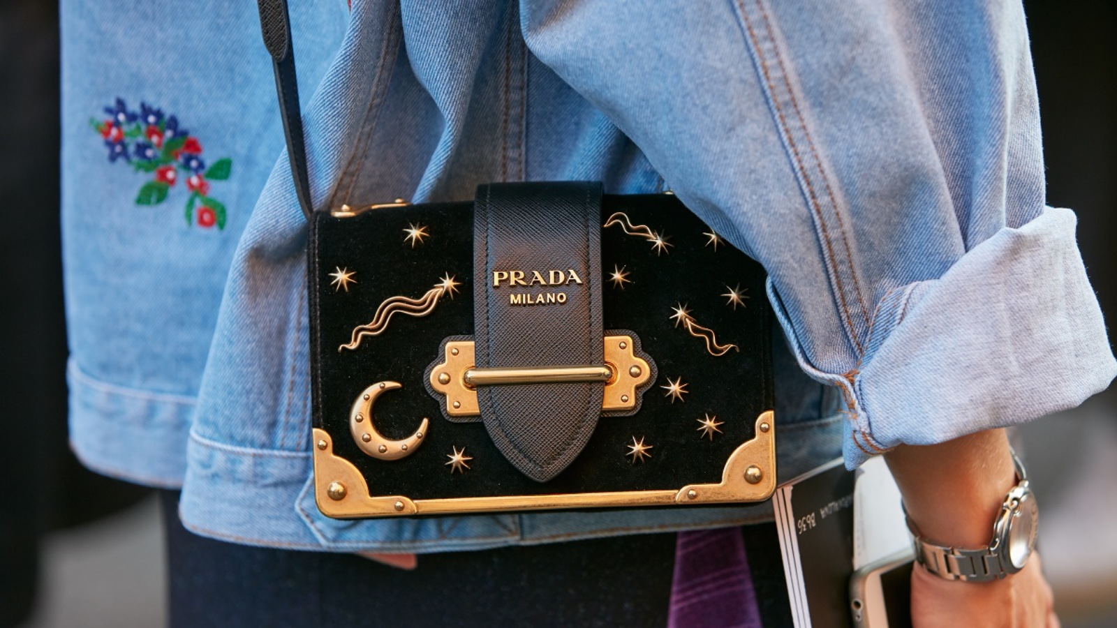 Những thương hiệu túi xách xa xỉ được yêu thích nhất hiện nay (Phần 1) Hinh anh 13: Nhung thuong hieu tui xach xa xi duoc yeu thich nhat hien nay (Phan 1)